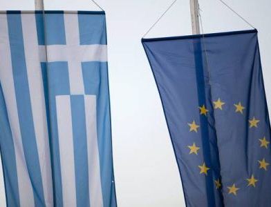 La bandiera della Grecia e dell'Ue