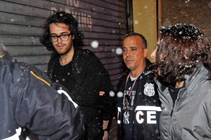 Max Rosenblum, 22 anni, e Juliana Luchkiw, 22, arrestati dalla polizia per aver venduto l'eroina all'attore americano (foto da NYPost)