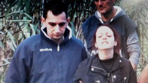 Davide  Stival e la moglie  Veronica Panarello durante un sopralluogo in Contrada Mulino Vecchio di Santa Croce Camerina (Ragusa) dove é stato trovato morto il loro figlio di 8 anni. Foto ANSA