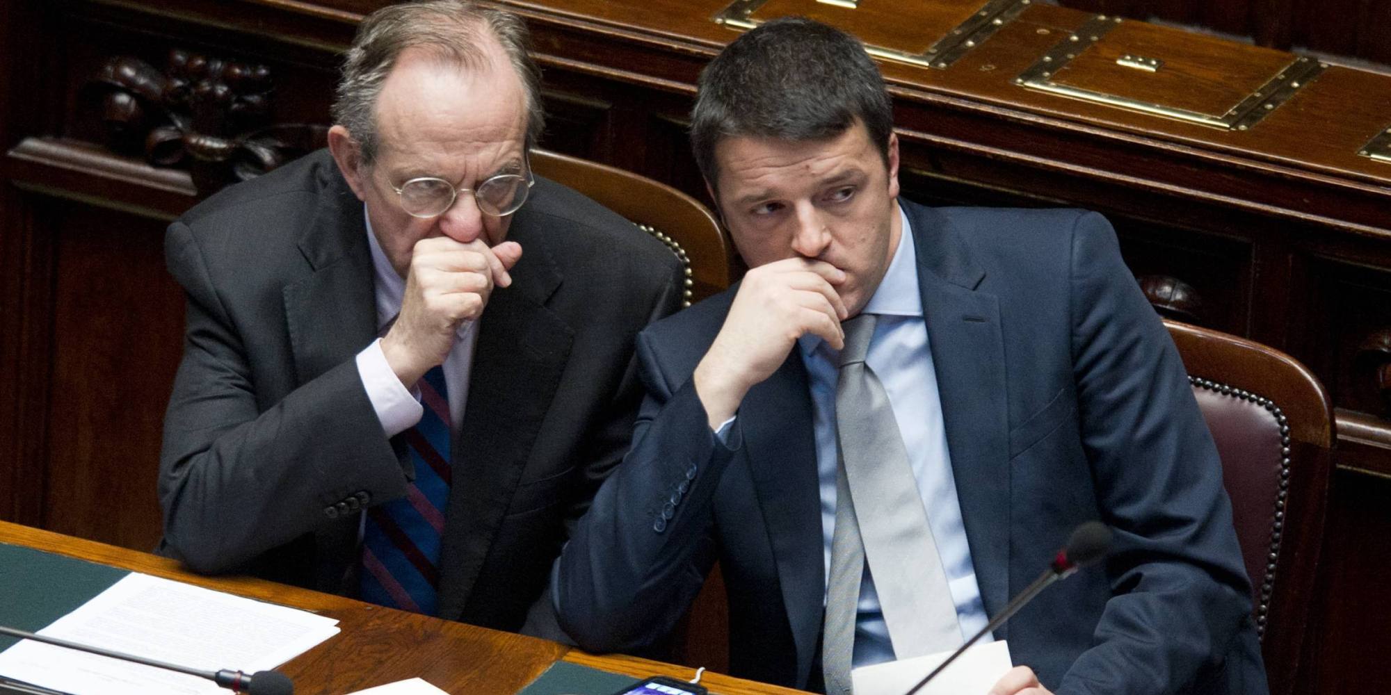 Il presidente del Consiglio Renzi e il ministro dell'Economia Padoan