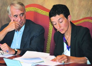 Alle primarie per la scelta dell'erede di Pisapia, si profila uno scontro acceso tra il candidato di Renzi Giuseppe Sala e il vice sindaco uscente Francesca Balzani.
