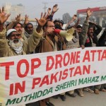Pakistani protestano contro attacchi droni americani