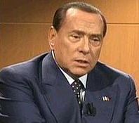Berlusconi e gli indecisi: “Se votano il Pd non riavranno l’Imu”