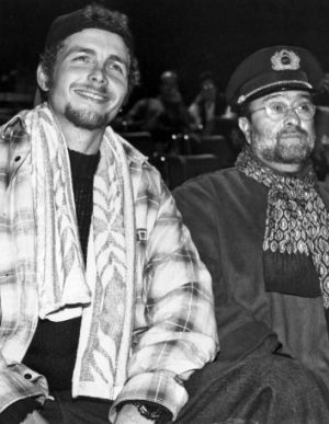 Jovanotti sulle note di “L’anno che verrà”, omaggio a Lucio Dalla