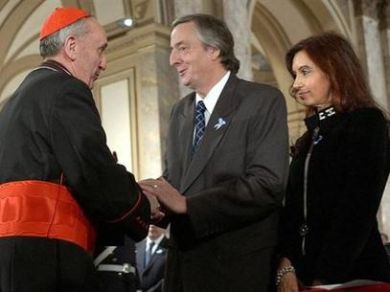 I lati oscuri del Papa: “Collaborò con la ditattura?”