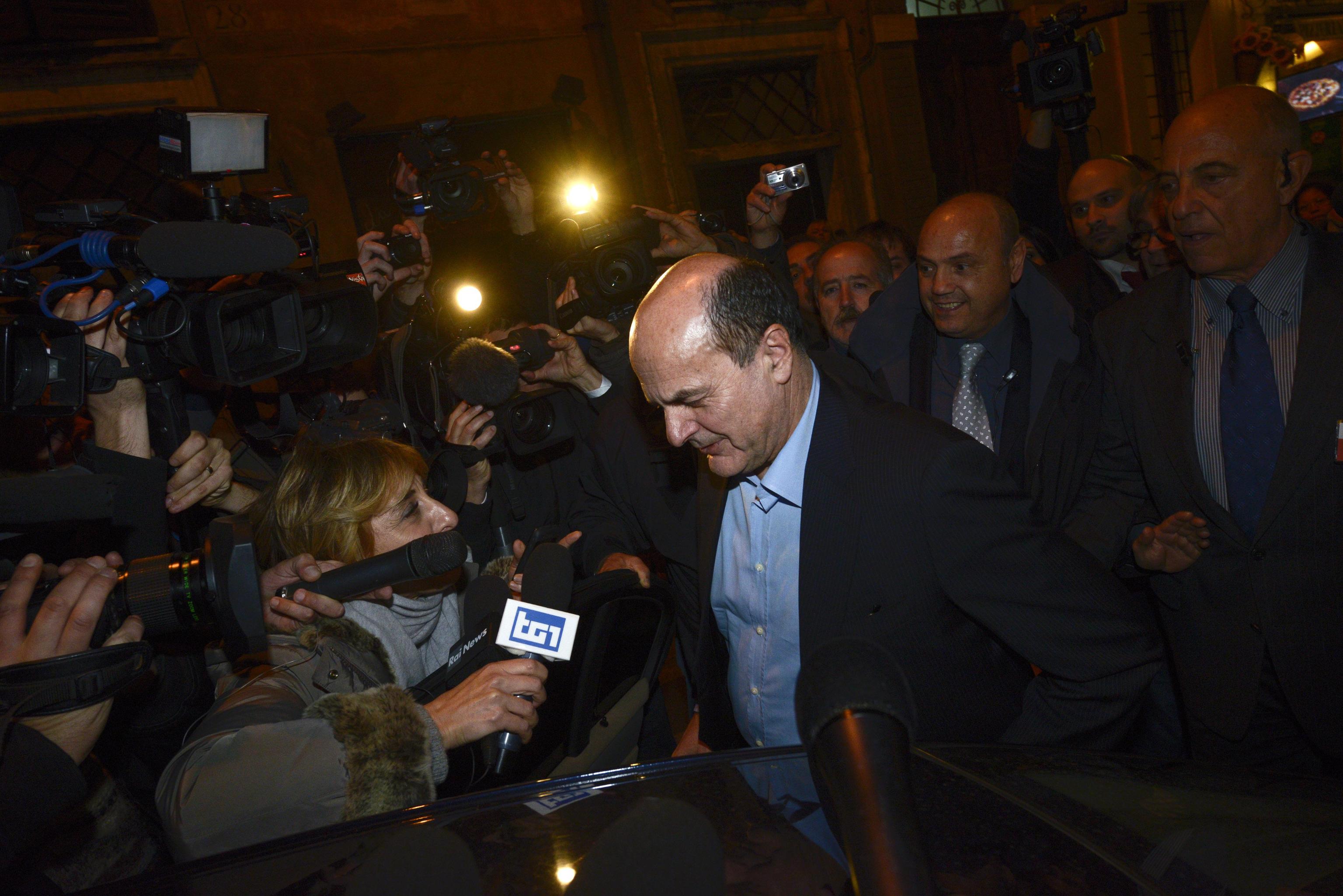 Pd, la Direzione conferma la fiducia a Bersani