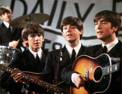 Asta record per la chitarra dei Beatles