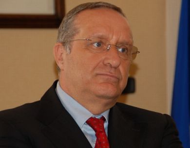 Taranto, presidente della Provincia agli arresti per presunti favori all’Ilva