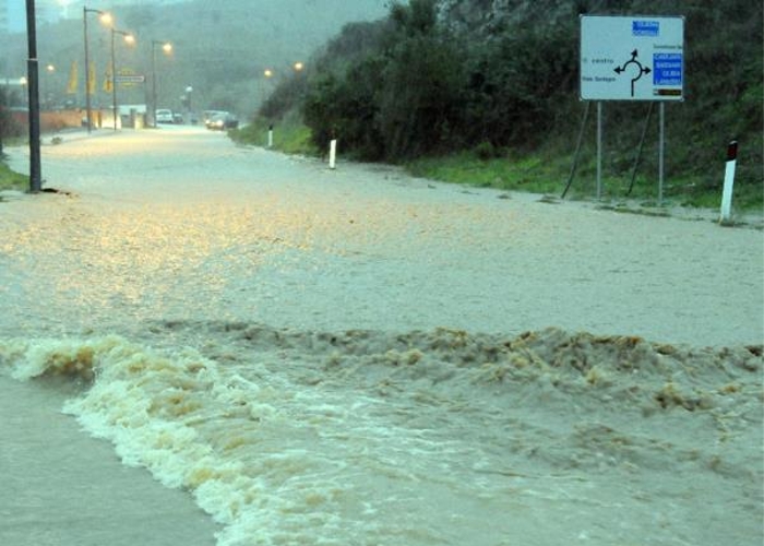 Maltempo, Sardegna in ginocchio: almeno 16 morti