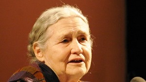 Doris Lessing, il Nobel controcorrente e in fuga dai banchi di scuola