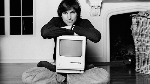 La Apple di Steve Jobs, trent’anni fa il lancio del primo “Mac”