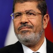 Egitto, Morsi compare in tribunale e accusa i giudici