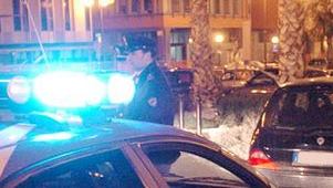 Vetrine rotte e svastiche, anche a Torino vandali nella sede Pd