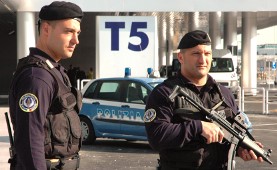 Gentiloni: “Rischi di terrorismo dall’immigrazione. Valuteremo una legge sui viaggi a rischio”