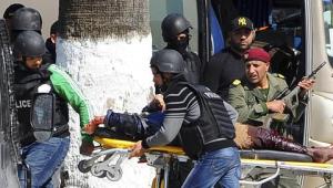 Strage a Tunisi, tre dei cinque terroristi ancora in fuga