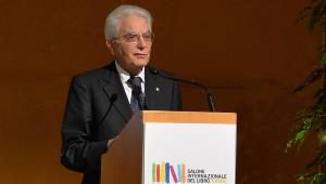 Mattarella inaugura il Salone del Libro: “Leggere è una ricchezza per la società”