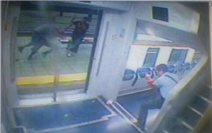 Aggressione machete capotreno