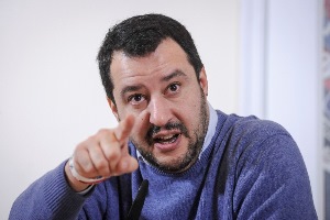 Migranti, Salvini con i “dissidenti” del Nord