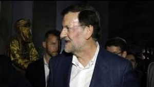 Spagna, premier Rajoy aggredito in strada alla vigilia delle elezioni