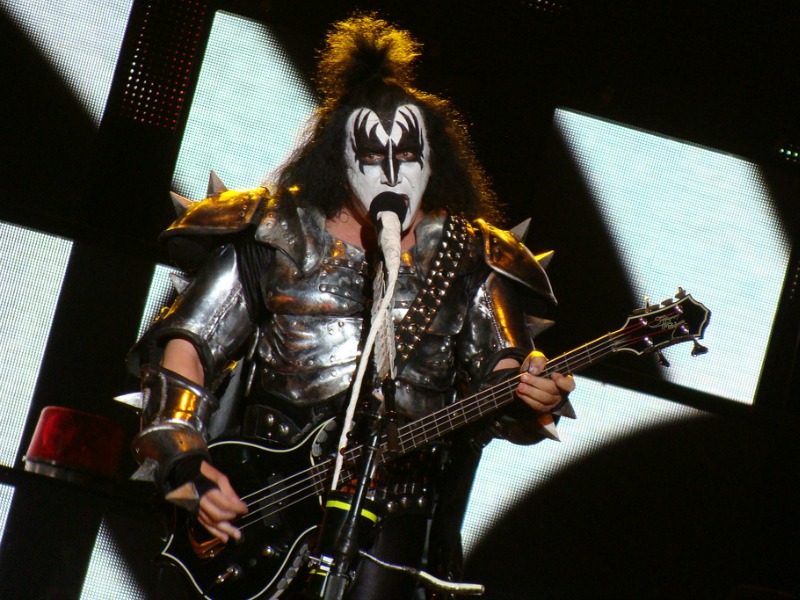 "È l'animale politico più vero che abbia mai visto". Anche il celebre bassista dei Kiss, Gene Simmons, è sceso in campo per The Donald.