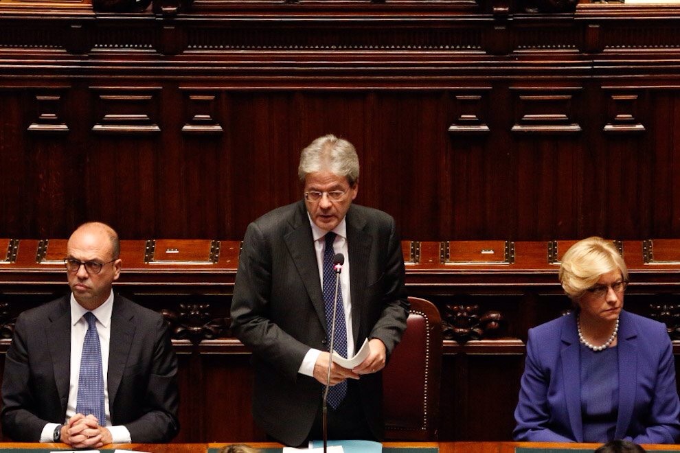 Gentiloni ottiene la fiducia «La legge elettorale spetta al Parlamento»