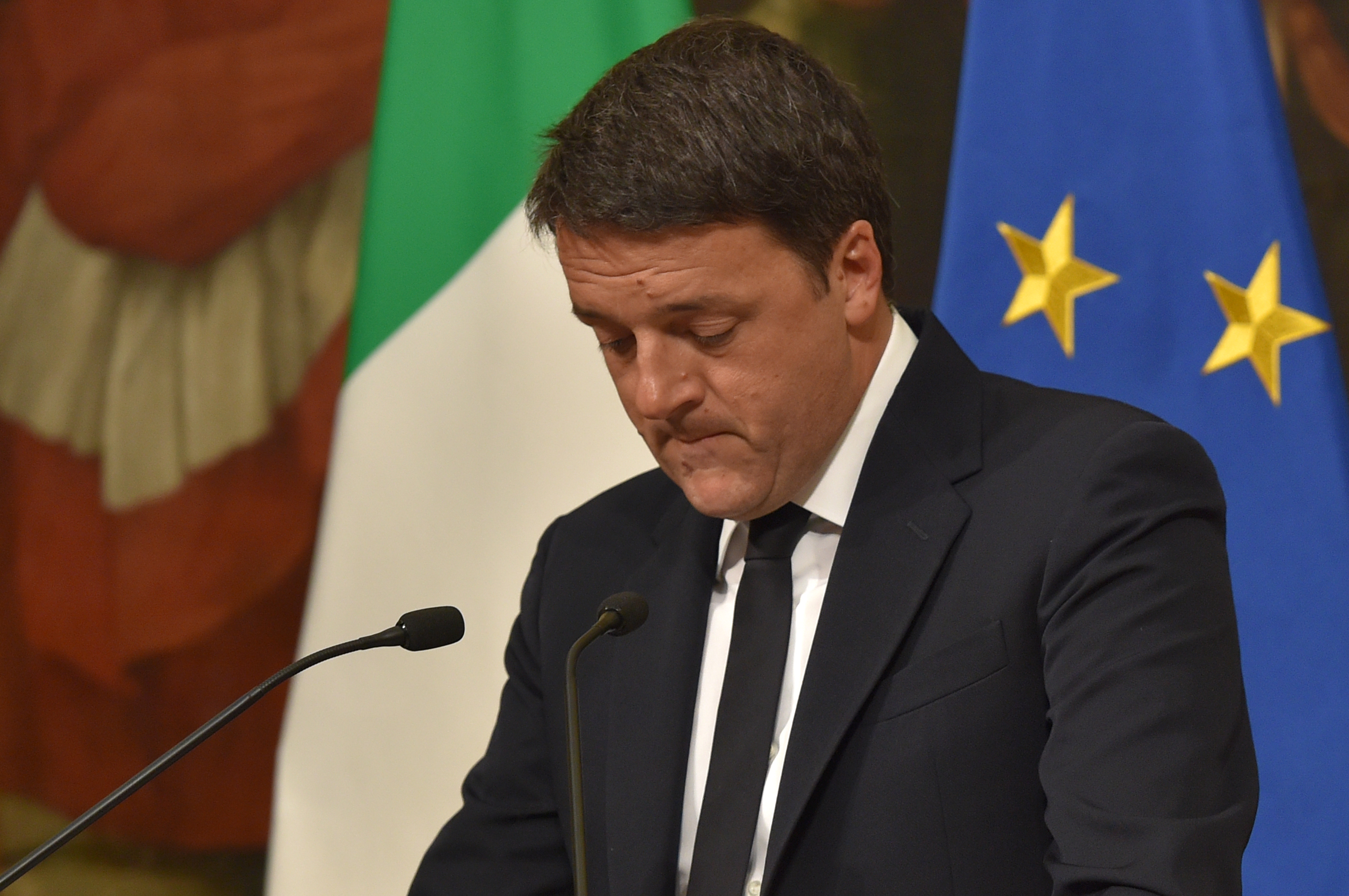 Referendum, il No stravince con oltre il 59% dei voti  Renzi: “Domani al Quirinale per le dimissioni” / Live