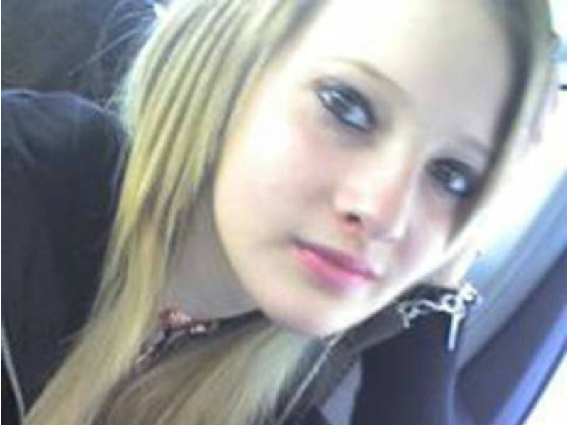 La Scomparsa <br/> Il 26 agosto Sarah Scazzi, 15 anni, scompare da Avetrana, il paese in provincia di Taranto dove viveva assieme alla madre.