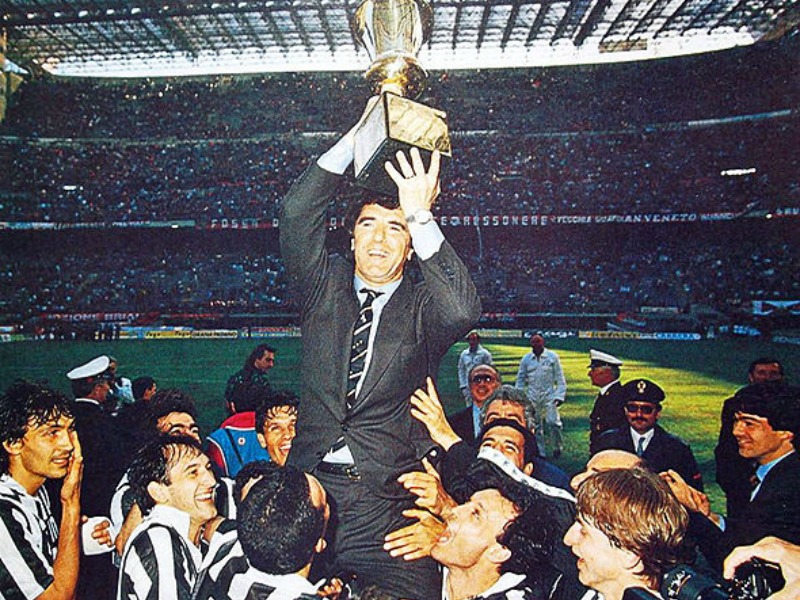I 75 anni di Dino Zoff, il «portiere incredibile»