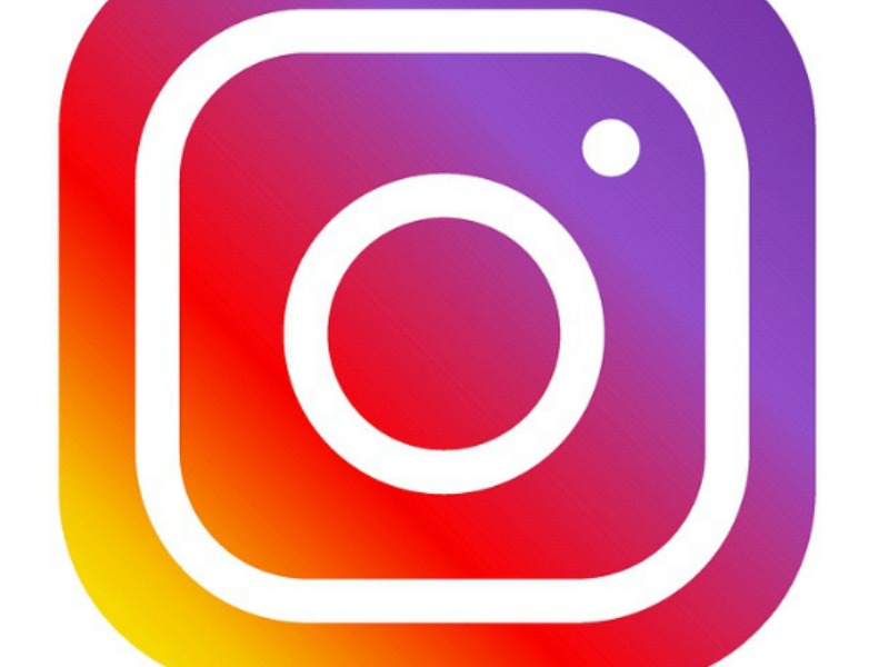 Instagram, nascono gli album: fino a 10 foto nello stesso post