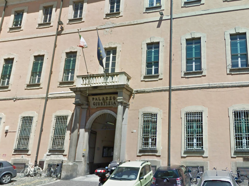 Pavia, violenze sessuali sul posto di lavoro: imprenditore rinviato a giudizio