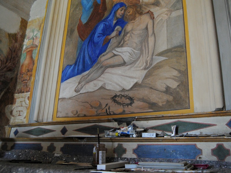 Affresco della Madonna Addolorata, sopra l'altare maggiore