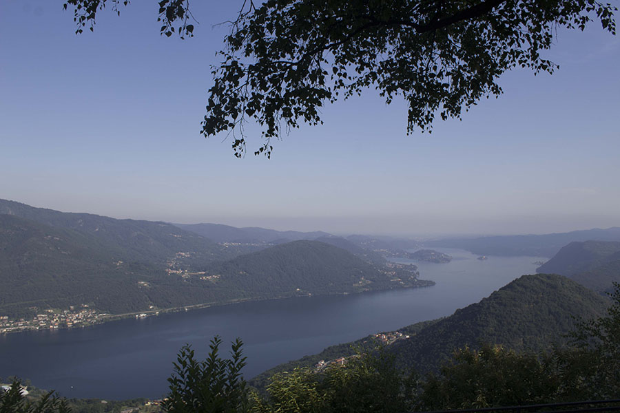 Il panorama del lago d'Orta dal Belvedere di Quarna
