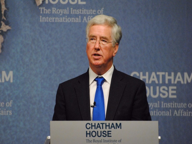 Molestie a Westminster, si dimette il ministro della Difesa Michael Fallon