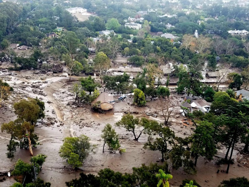 Sale a 17 morti e 28 feriti il bilancio dei danni causati dall'alluvione di martedì nel sud della California