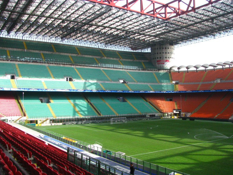 Calcio: stadio Inter-Milan, San Siro a rischio