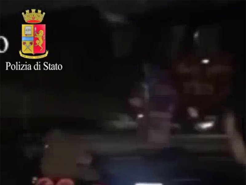 Violenza sessuale, arrestato tassista abusivo a Milano