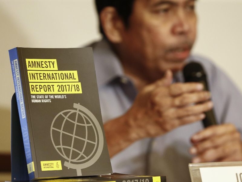 Amnesty International lancia l’allarme: «Italia sempre più dominata da odio e razzismo»