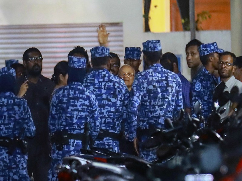 Maldive, dichiarato lo stato d’emergenza. Arrestati l’ex presidente e due giudici