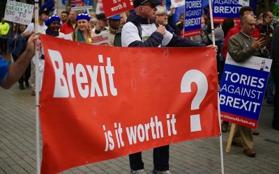 Brexit: via libera dall’Europa, Theresa May in difficoltà a Londra