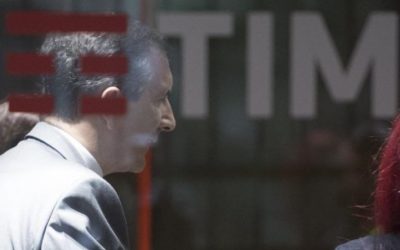 Tim: guerra tra Elliot e Vivendi per la nomina di Gubitosi, l’ex ad Genish: «Capitolo triste»
