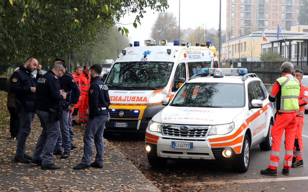 Metro, brusca frenata sulla linea rossa: 14 passeggeri feriti