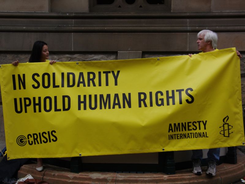 Amnesty International: “In Italia gestione repressiva dei migranti”