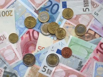 Pil 2018: la Spagna sorprende, la Francia resiste