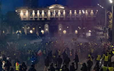 Gilet gialli, Macron ai francesi: «Trasformiamo la rabbia in soluzioni»