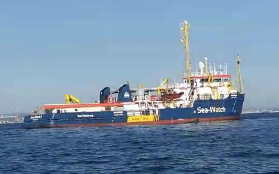 Migranti, chiusa la navigazione intorno alla Sea Watch