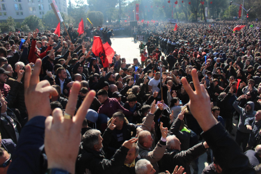 Albania, opposizione chiede nuove elezioni. Premier: «Non ci penso neanche»