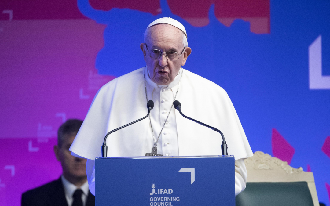 Il Papa alla Fao: «Vorrei poter guardare il volto dei poveri senza arrossire» 