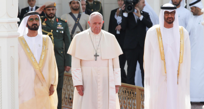 Il Papa negli Emirati: «Per la pace contro gli estremismi»