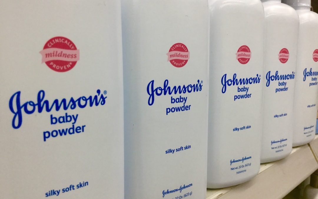 Johnson & Johnson, talco cancerogeno: condanna da 29 milioni di dollari