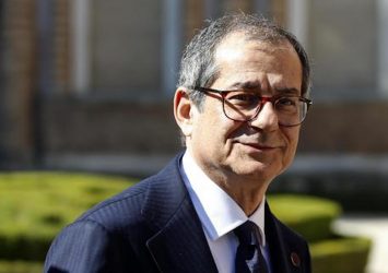 Def, Tria: «Favorevole ad aumento Iva ma decisione è politica»
